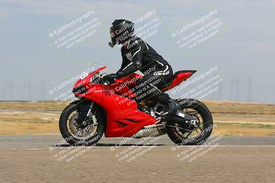media/Sep-10-2023-Pacific Track Time (Sun) [[44210541ad]]/Group B/1220pm (Wheelie Bump)/